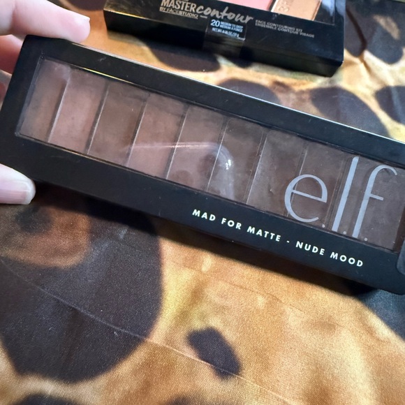 Makeup bundle. All NEW - Picture 11 of 16